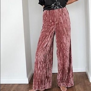 EUC Free people runaway velvet pants